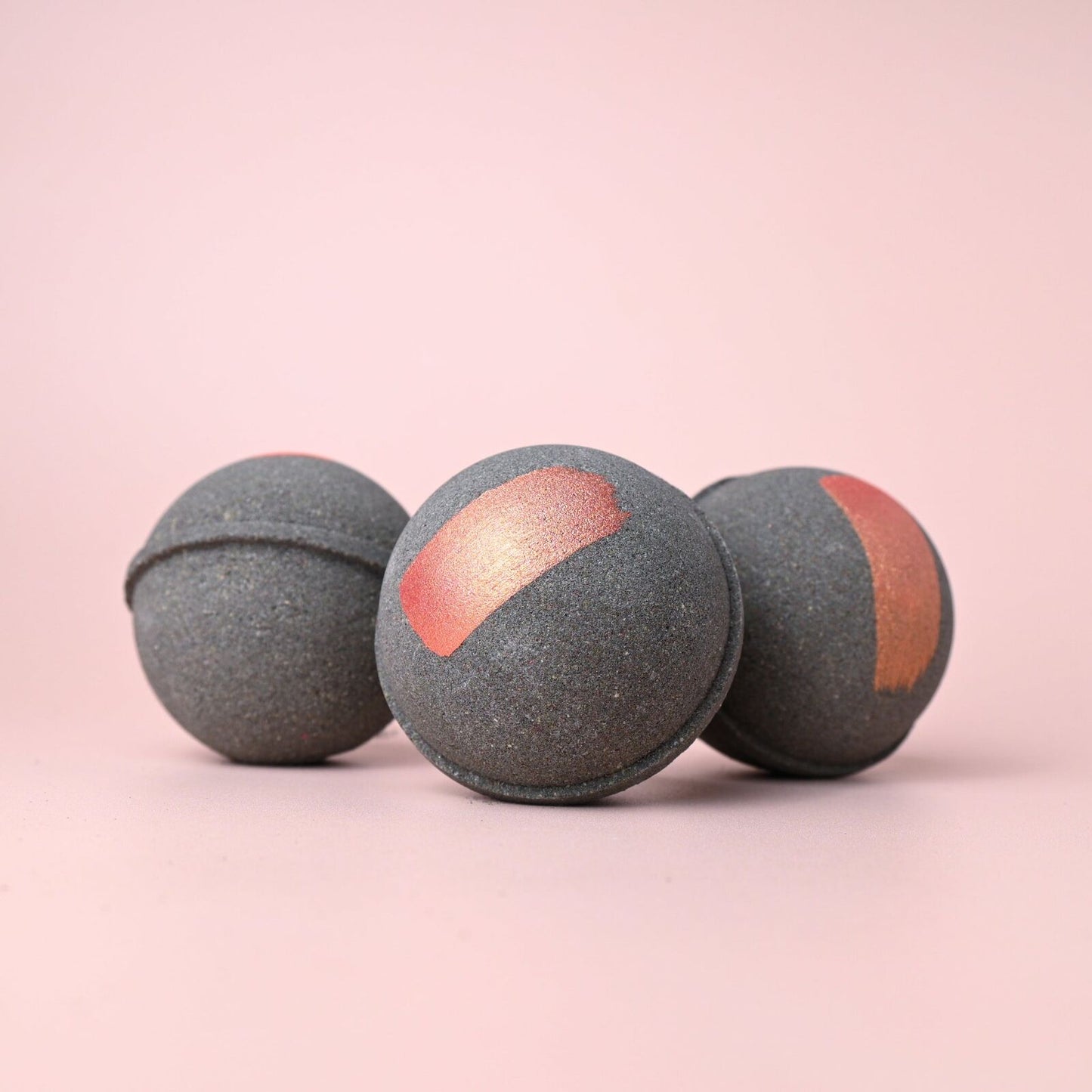 Black Opium - Bath Bomb (65g)