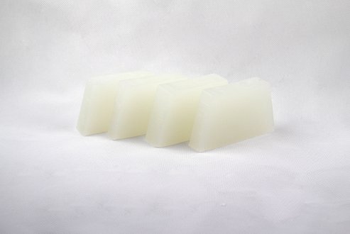 Stephenson Melt and Pour Crystal Carrot, Cucumber, and Aloe Vera Soap Base