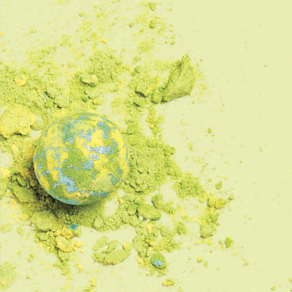 OMC! Relax, Soak! Bath Bomb Kit