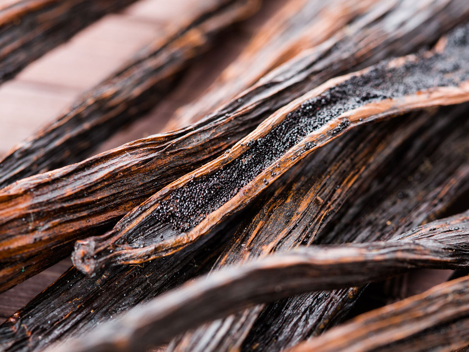 Oud Wood & Dark Vanilla - Fragrance Oil